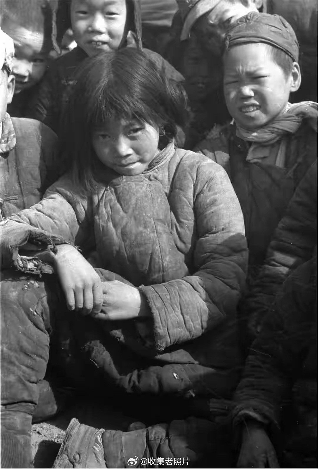 1942年，民国。大饥荒期间的河南儿童。公知不要再粉饰民国，吹胡适了吧？