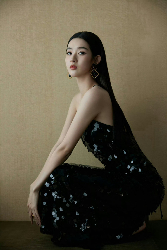 不得不说，王玉雯这脸看着好高级，这身材绝了​​​