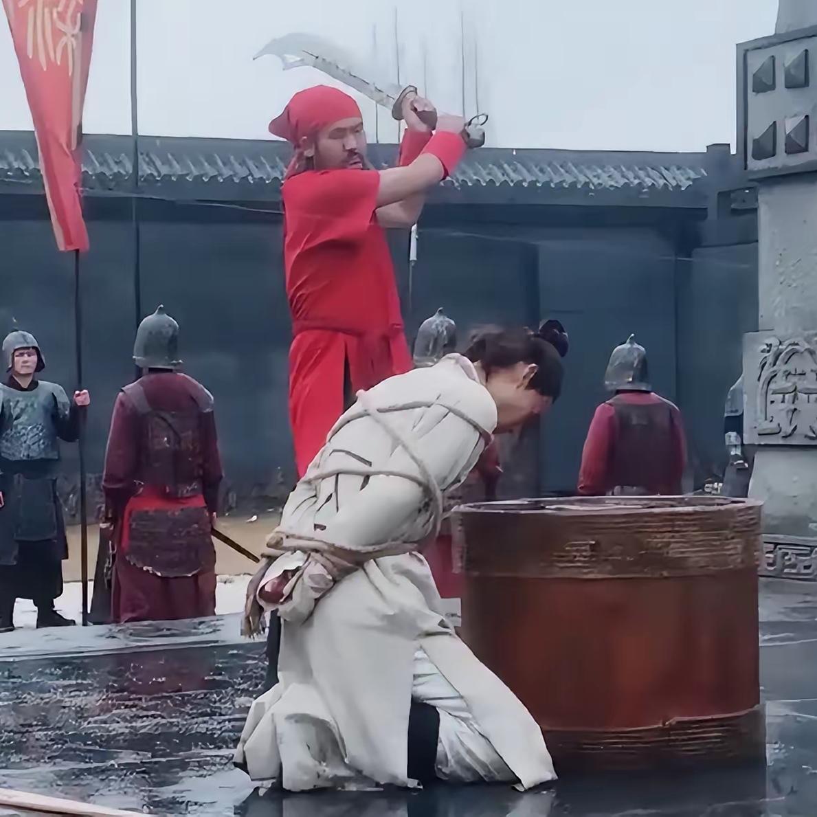 公元871年，长安午门，京兆府处斩女囚。大家都围着观看，身穿白衣的女囚，悲戚地说