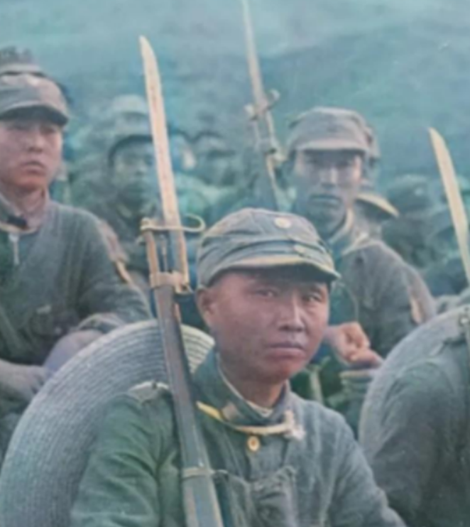 1940年12月，八路军在碾头村遭遇日军，班长带着几个战士和日本兵展开肉搏战，战