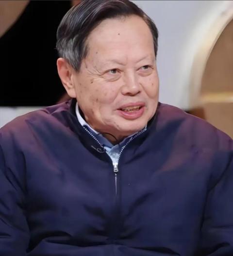 谁也没想到！杨振宁当众评价《易经》的狠话，转头就被英国学者直接推翻了！ 杨振