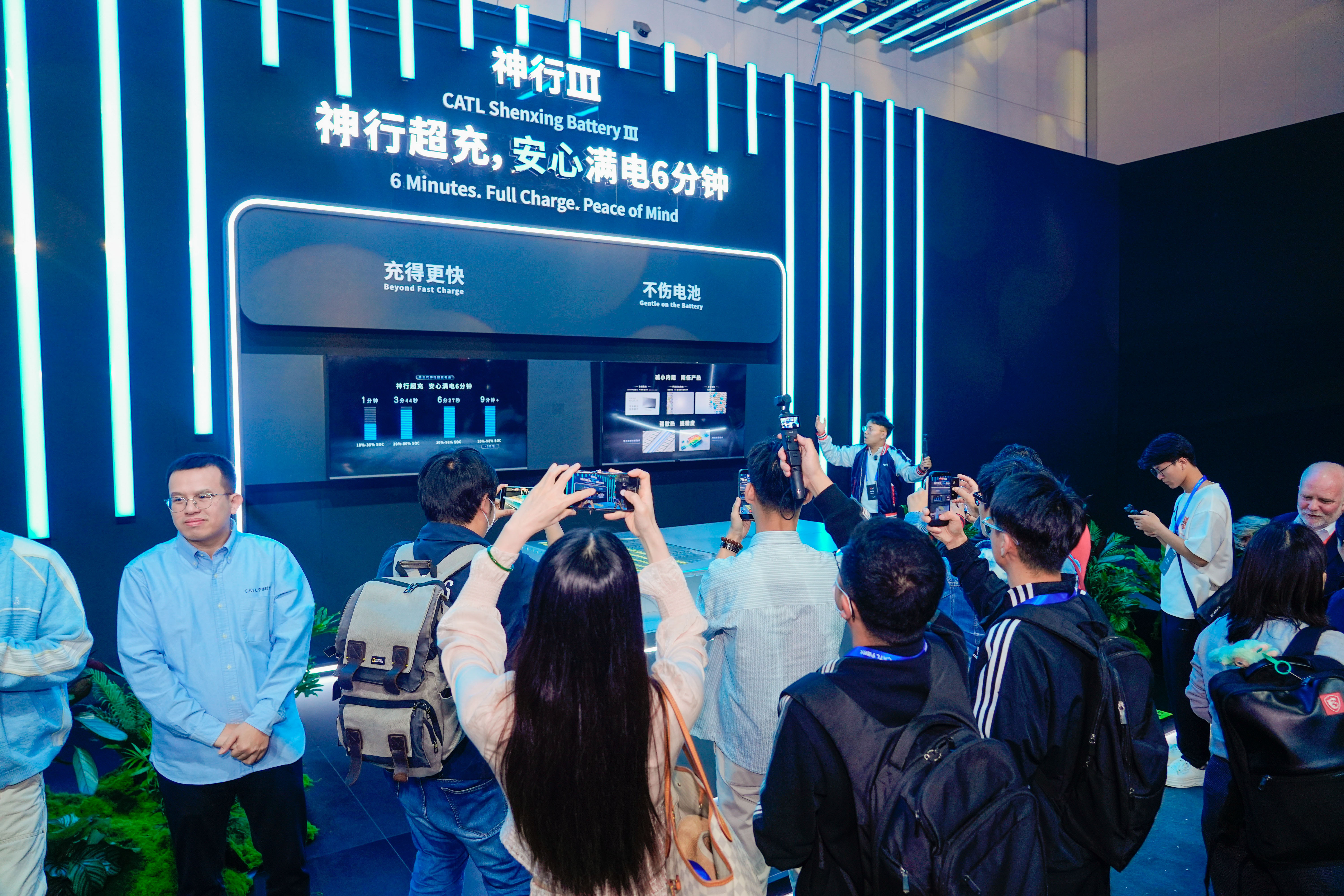 宁德时代高管称电池超750kg不科学因为物理特性，磷酸铁锂电池想要做到和三元锂