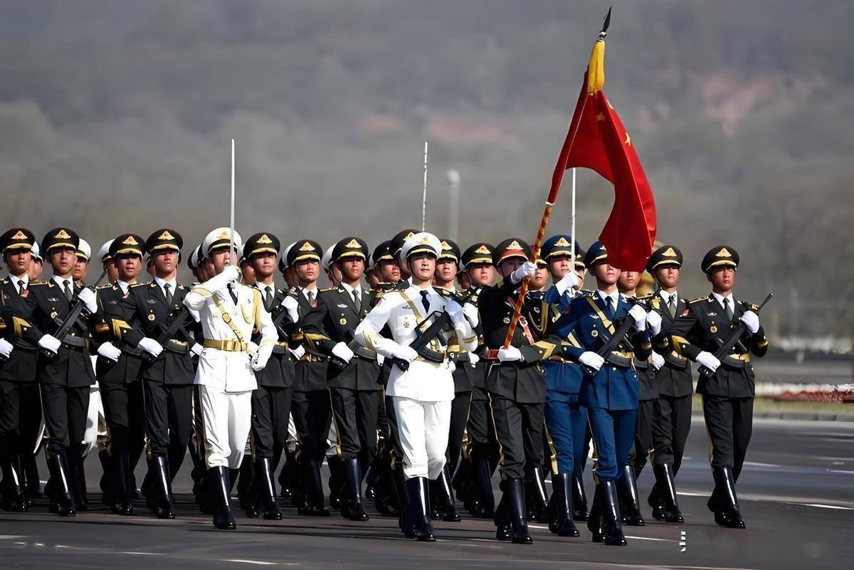 目前美军还有哪些领域是明显领先于解放军的？现在大家都能看出来，中美两军的装备差距