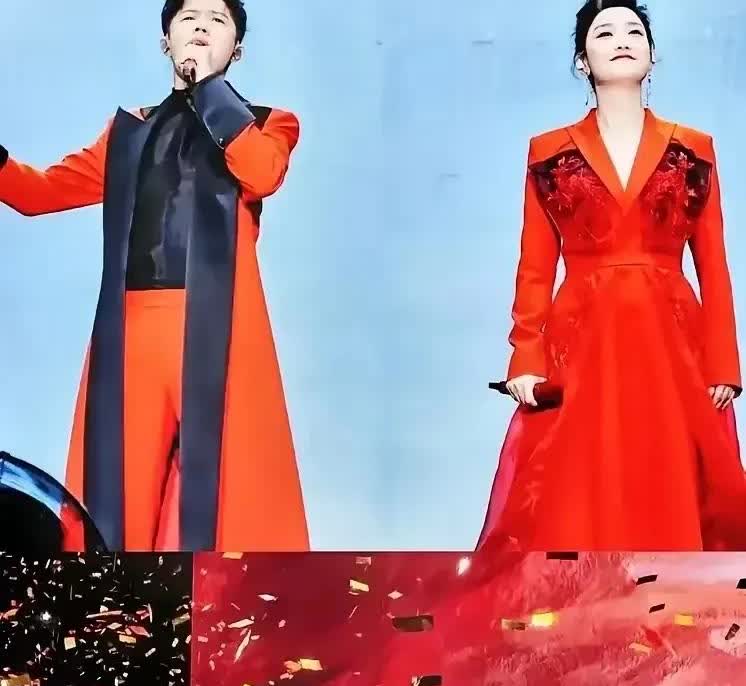 一个刚从青岛演唱会回来的朋友，我问他，曾毅出了这么大事，凤凰传奇这回演唱会最
