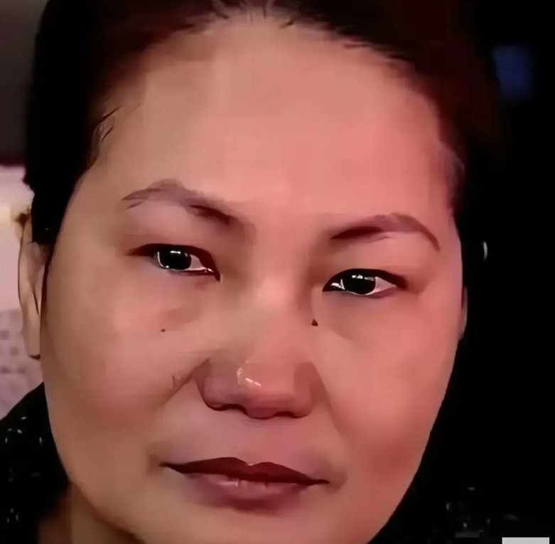 汪小菲的婚礼的当天，大S的妈妈发文。她觉得汪小菲有的无情无义了。大S尸骨未寒，他
