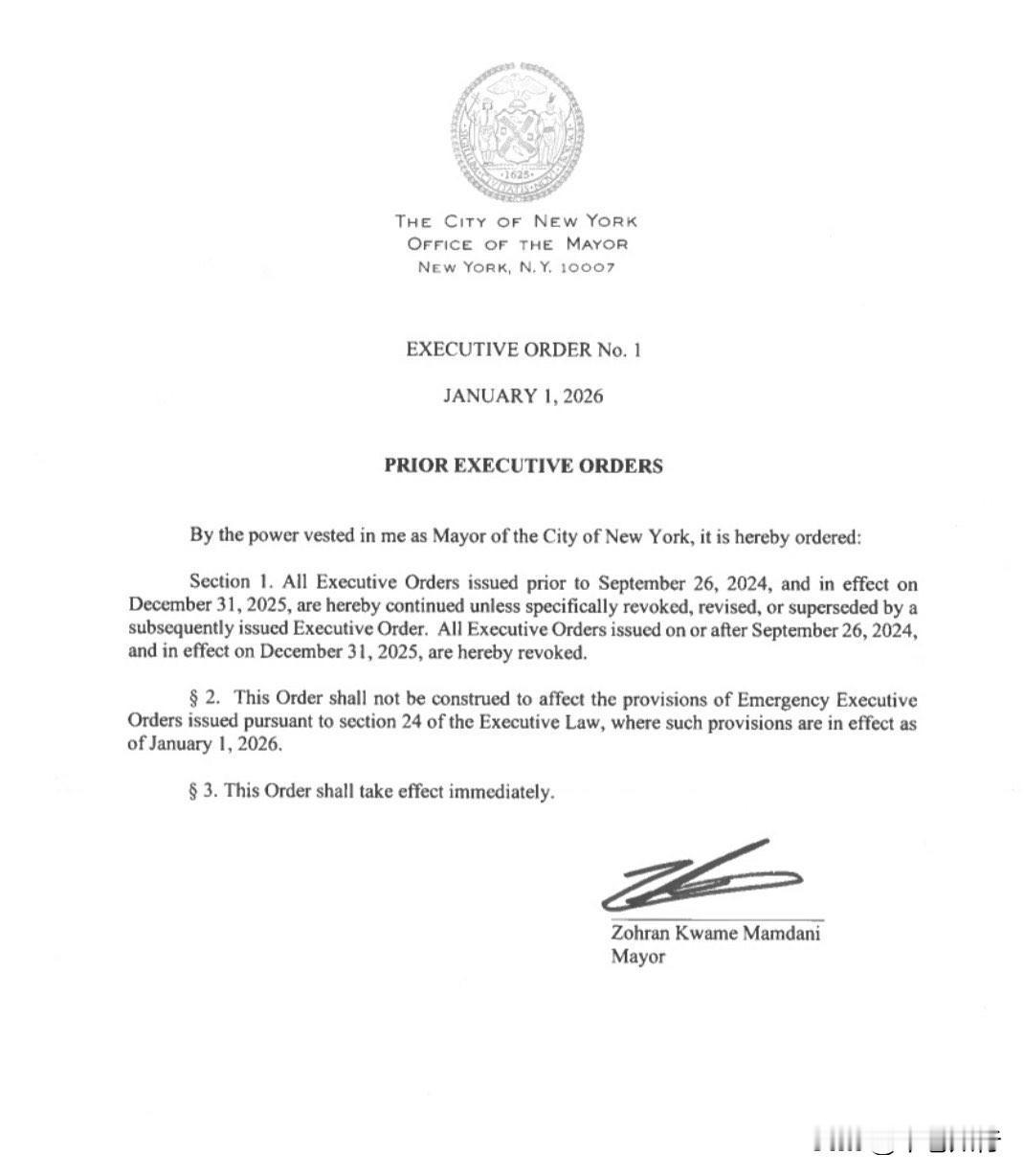 纽约新市长上演一键格式化马姆达尼刚坐上纽约市长的位子，反手就给前任亚当斯送了