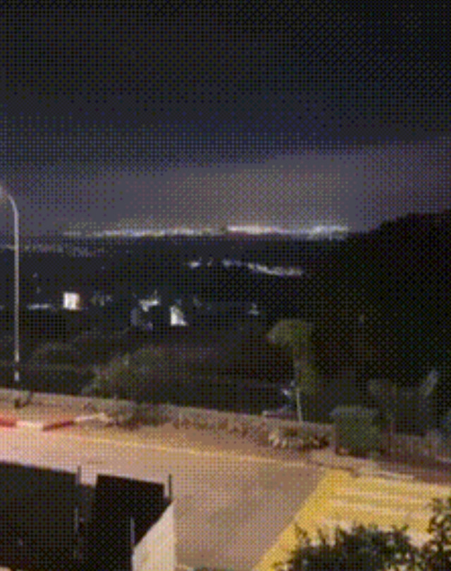 天下武功，唯快不破。以色列拍摄到两枚伊朗高超音速导弹突破以色列反导系统的震撼场景