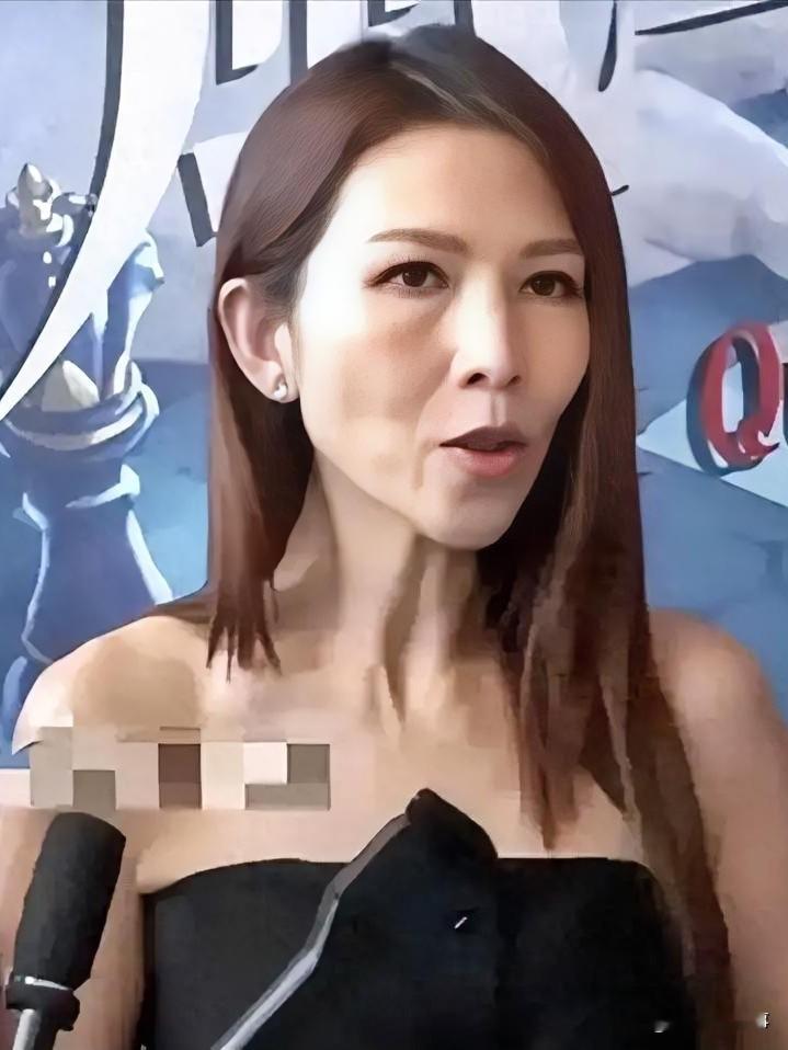 53岁的蔡少芬近期露面身形消瘦，让不少网友心生心疼。很多人不知道，此前张晋曾突发心脏问题，血管堵塞将