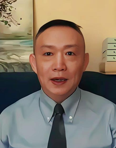 卢麒元这炮轰得太解恨！他直言金融界藏一批位高权重的“金融洋奴”，明面喊着要与