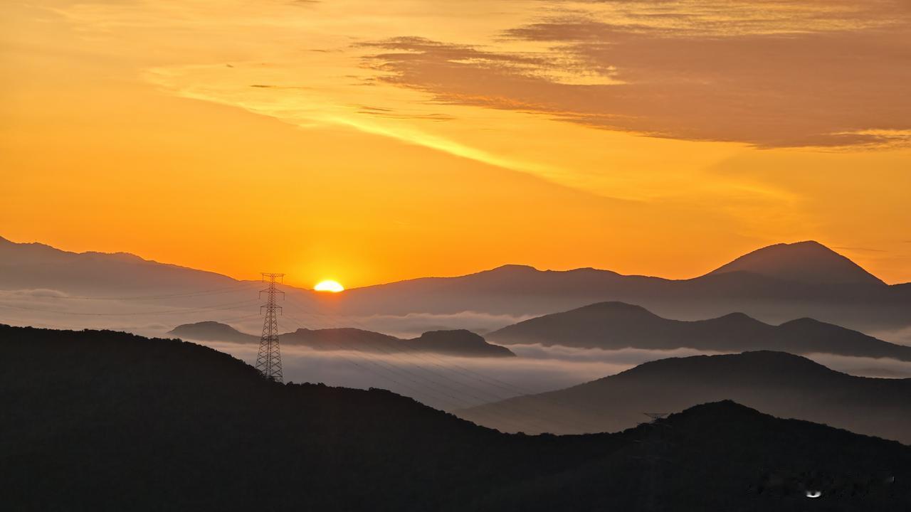 日出云海，夜爬也是值了