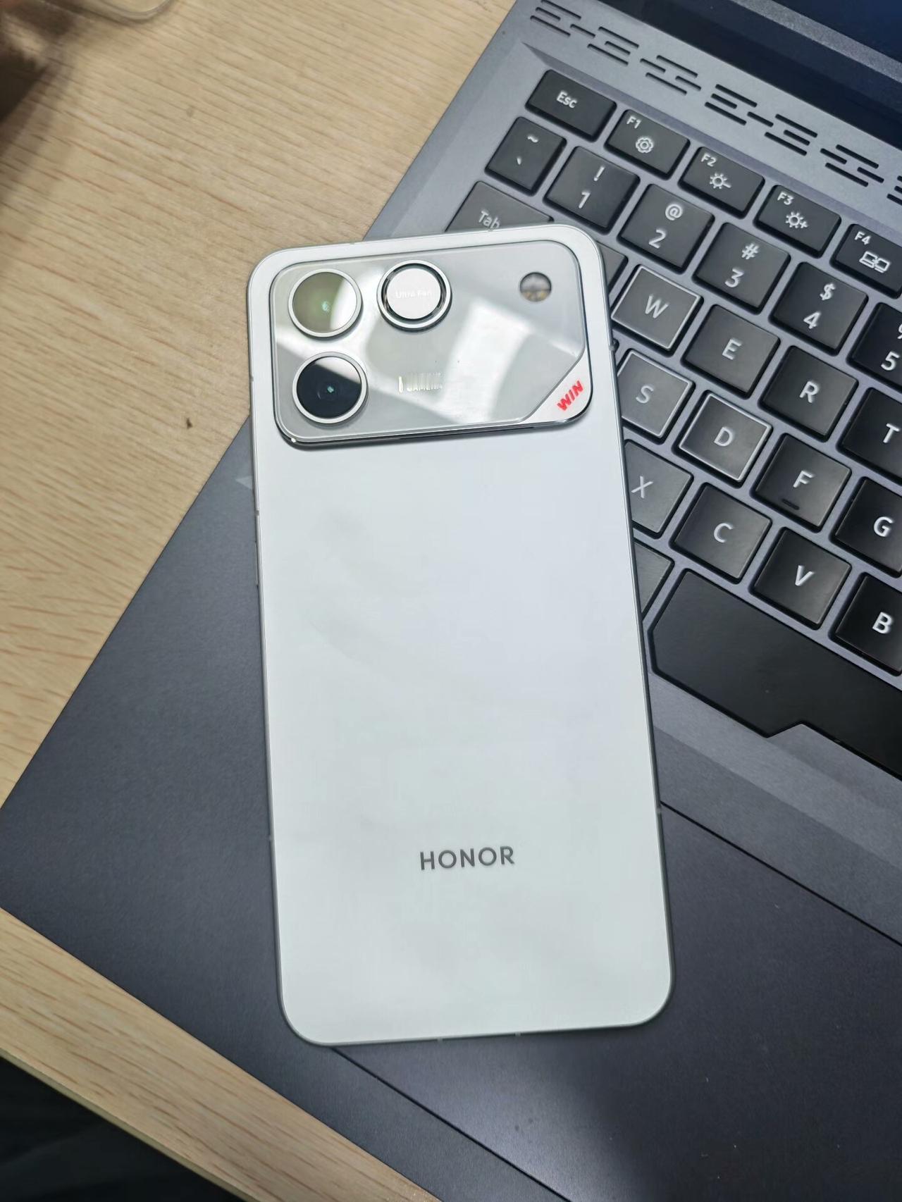 荣耀霸榜续航测试不是吹的！Power2以11小时34分钟一骑绝尘，比第二名还领先