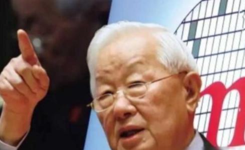 台积电正式向全球宣布，彻底翻脸了？外媒：张忠谋是“老狐狸”2020年前后，