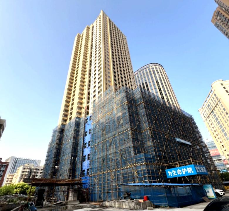 福州鼓楼烂尾10余年楼盘，年底交房将再延期！宜发得贵城位处福州市中心得贵路南