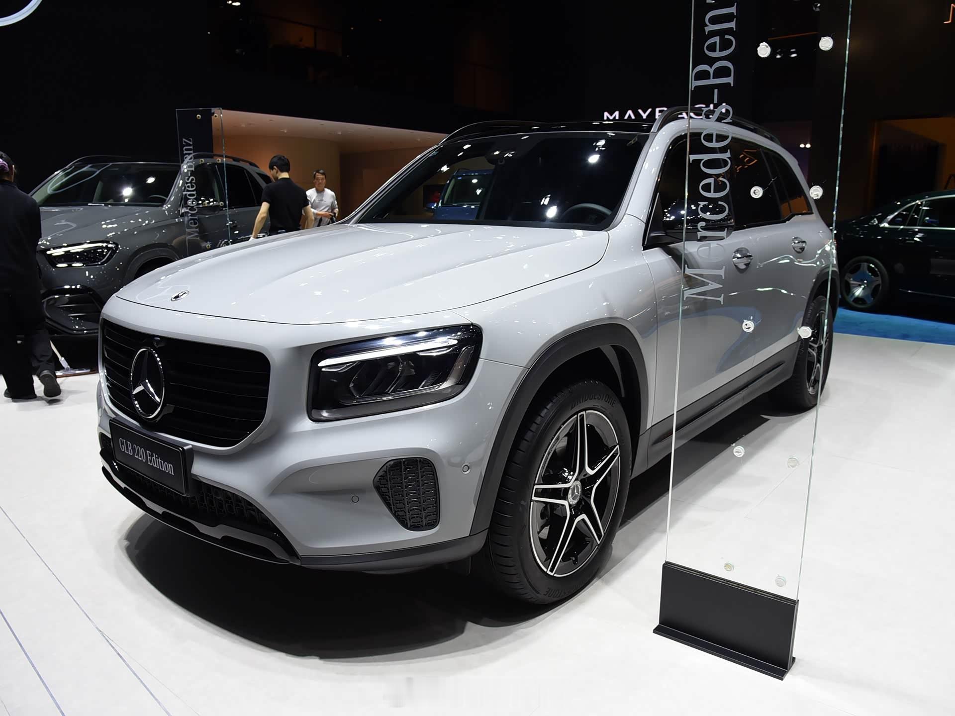 奔驰GLB220典藏版上市，大五座SUV+夜色组件在广州车展上正式发售新增顶配
