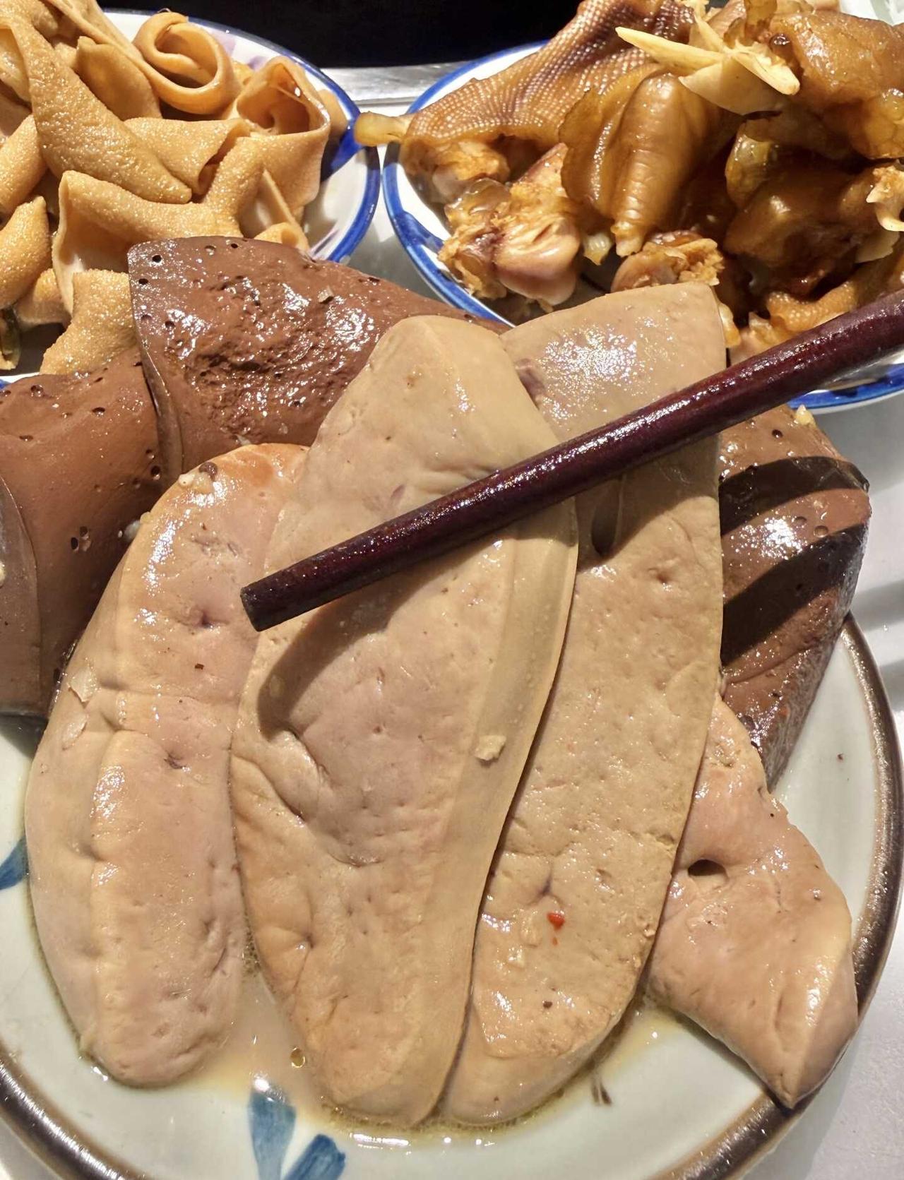 广州这个！！不好看但好好吃啊啊。。。