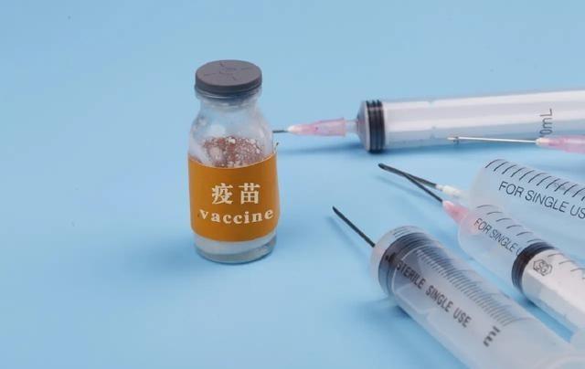 美国药企公布了一则重磅医疗消息，他们研发的癌症疫苗在临床试验上收获了理想结果，抗