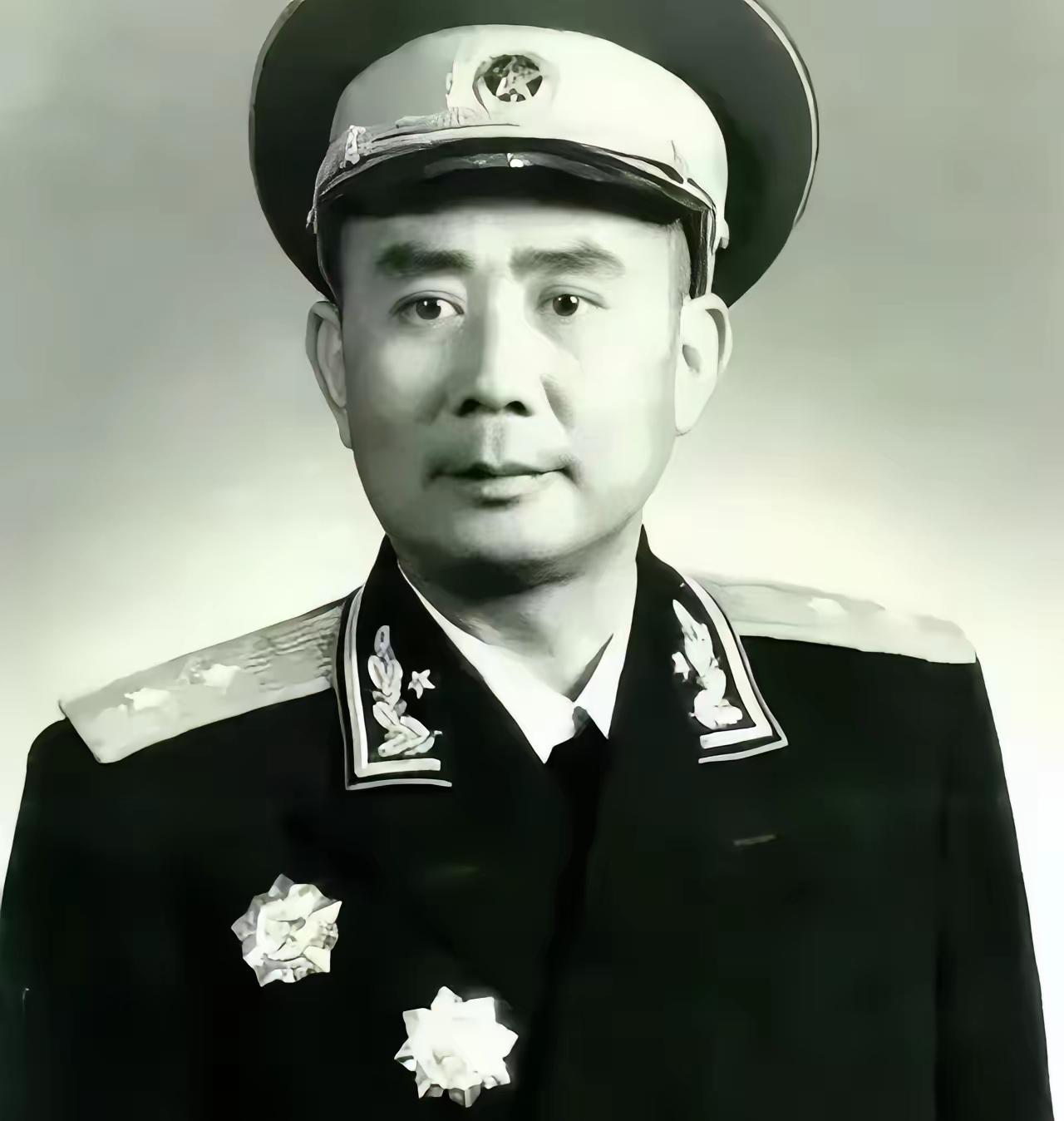 开国中将谭甫仁回老家，专门去敲仁回老家，专门去敲当年农会会员刘顺娇家的门。刘顺娇