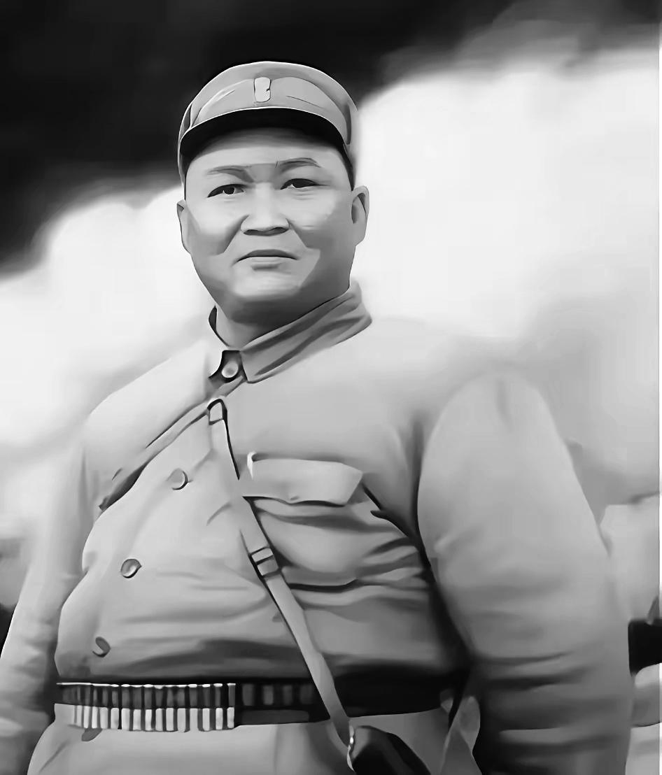1941年，六合金牛山，七百多日伪军摸黑偷袭，想端掉罗炳辉的师部。没想到，罗
