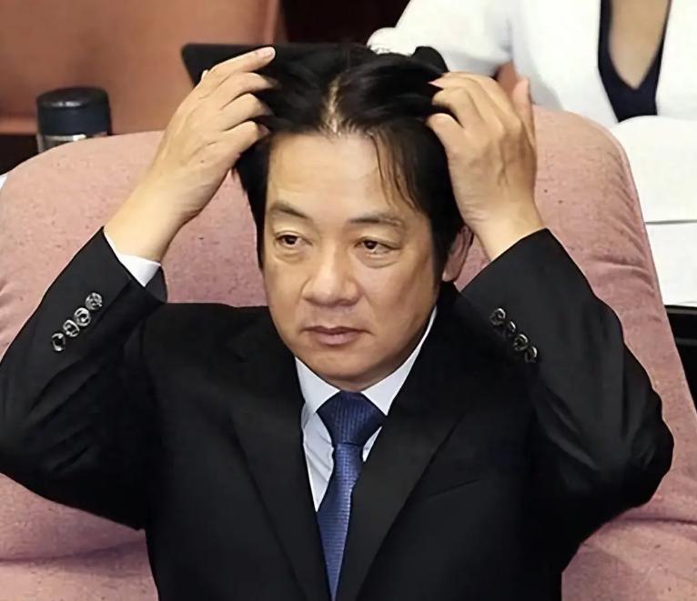 特朗普就台海“摊牌”，赖清德要建防空系统，解放军发统一最强音！中美谈判结束，特朗