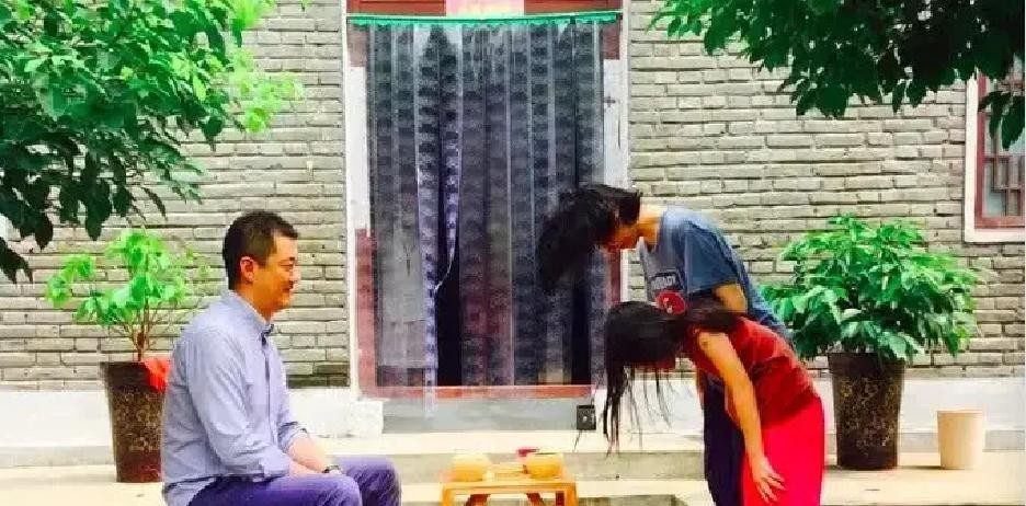 复合这么多年不扯证、不一起买房，王菲最绝的一点，是压根不碰谢霆锋和张柏芝生的孩子谢霆锋带着亲儿子出国