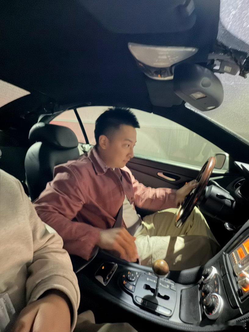 来北京座上了老板的大奔驰北京