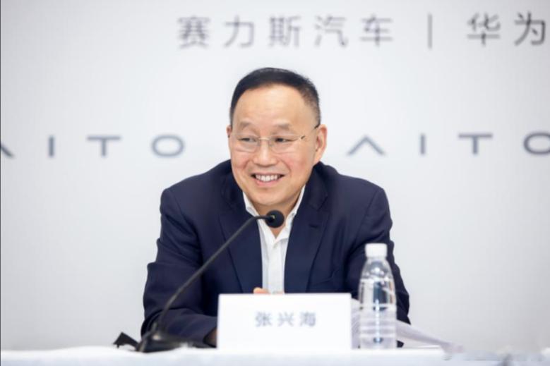 官宣，全新问界M7即将登场。这次的新M7最大的变化，除了智能化做到miniM8