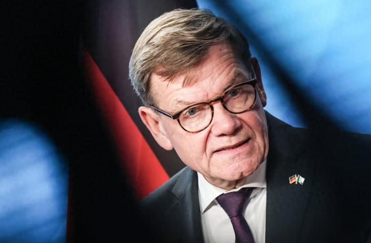 法国刚走，德国又来了，西方大国频繁访华，其实都是为了同一件事。德国外长瓦德富