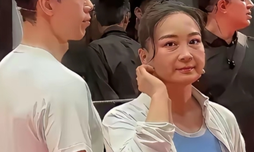 网友偶遇贾玲，瘦是瘦了，没觉得比以前好看，反而显老了，除了身材比以前好，其他各方
