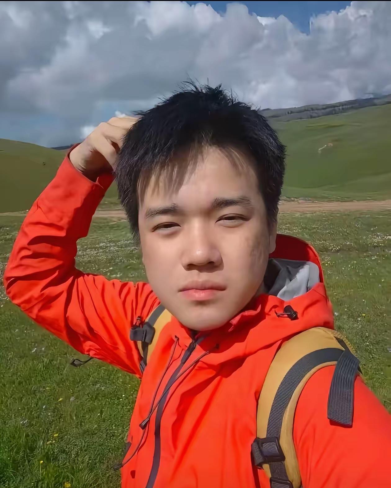 大学生王圣，截至今日已经失联14天杳无音讯，他从喀纳斯徒步去禾木村，约在20公里