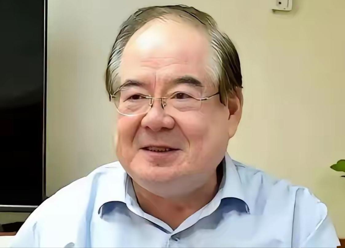 国民党副主席李乾龙说：一趟大陆行，看到真实的祖国，看到繁荣富强的祖国，国泰民安