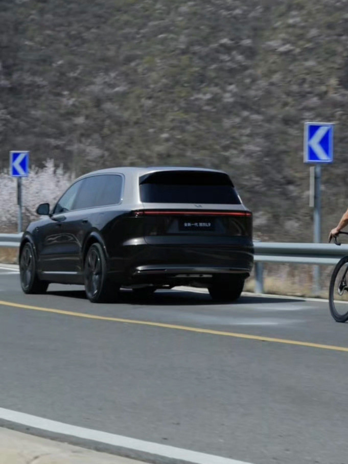 理想L9Livis实车4年过去了，这套设计还是这么好看、耐看我很满意全新理想L