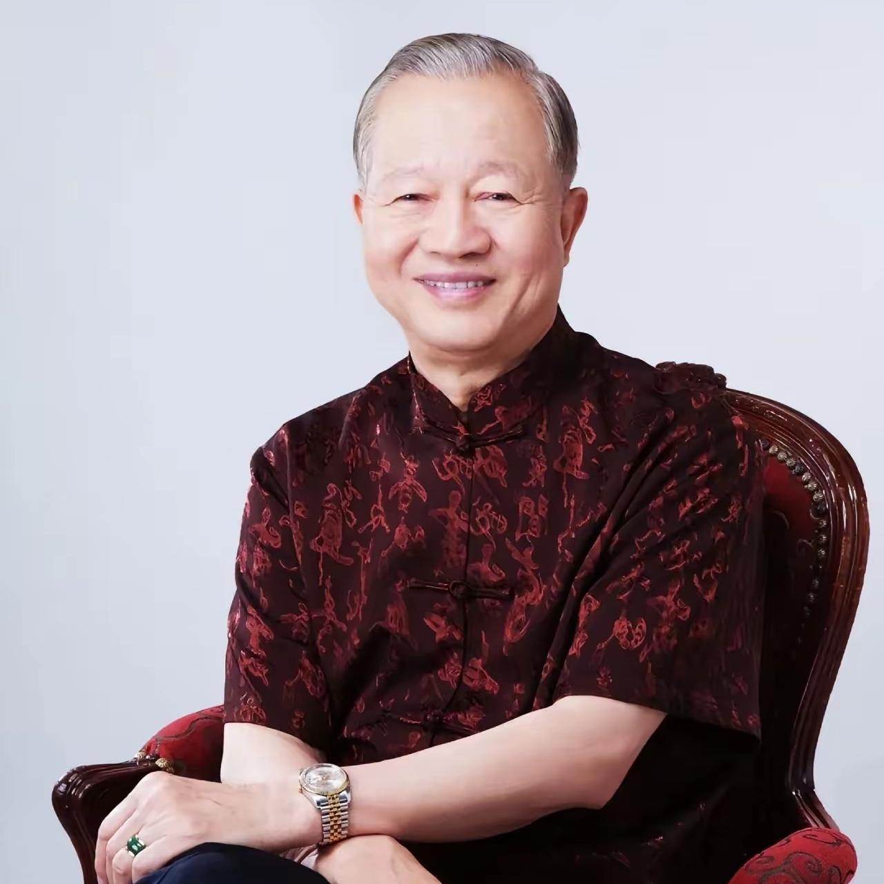 特别认同曾仕强教授说的一段话：“你应该越来越薄凉，只想管好你自己，其他的一切因果