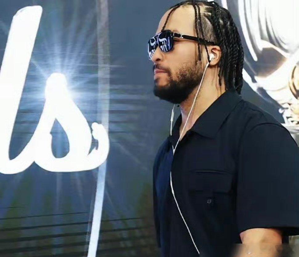 NBA总决赛G3最低票价破历史记录尼克斯球迷太狠了，直接“占领”马刺主场。370