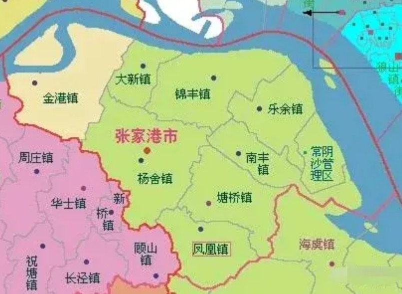 江苏张家港市真有意思，市区建在市域最边上，靠近无锡江阴市。从市区出发几分钟就到了