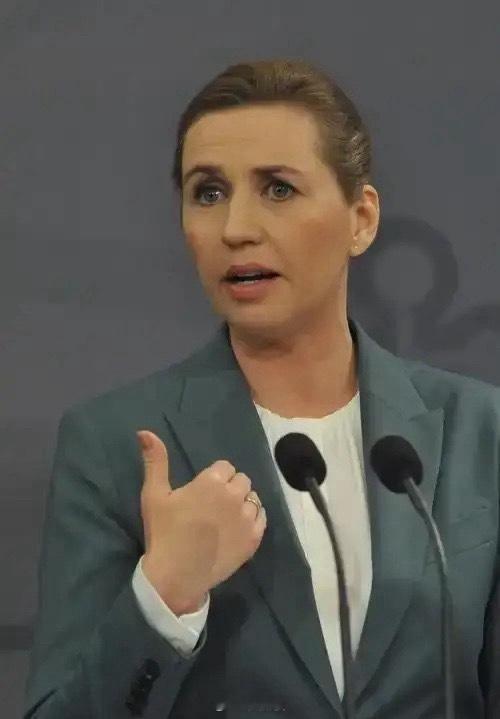 就在格陵兰岛看似陷入无解的困局时，丹麦女首相梅特竟用清朝慈禧太后租让香港这一招成