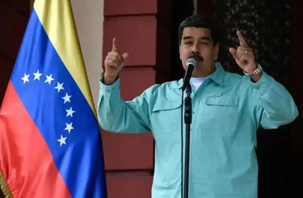 美军战机入侵委内瑞拉领空整整40分钟，防空导弹却死一般的沉寂，很多人以为这是马杜