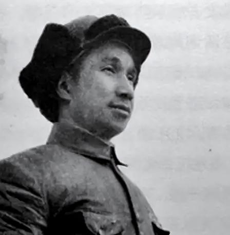 1961年，陈赓，死了，58岁，开国大将里，他走得最早，而当天正在上海的粟裕，听