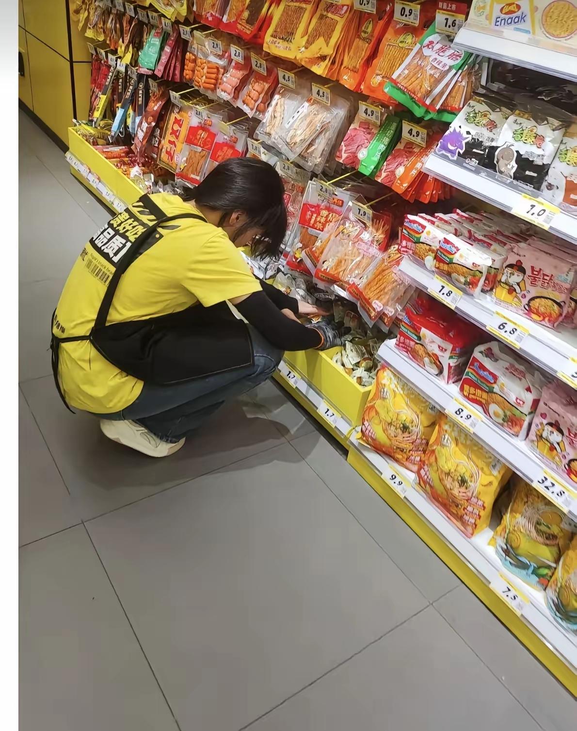 大学读了三年的书，出来以后真的就是个打杂的吗？妹妹今年25岁，大专学历，学的是物