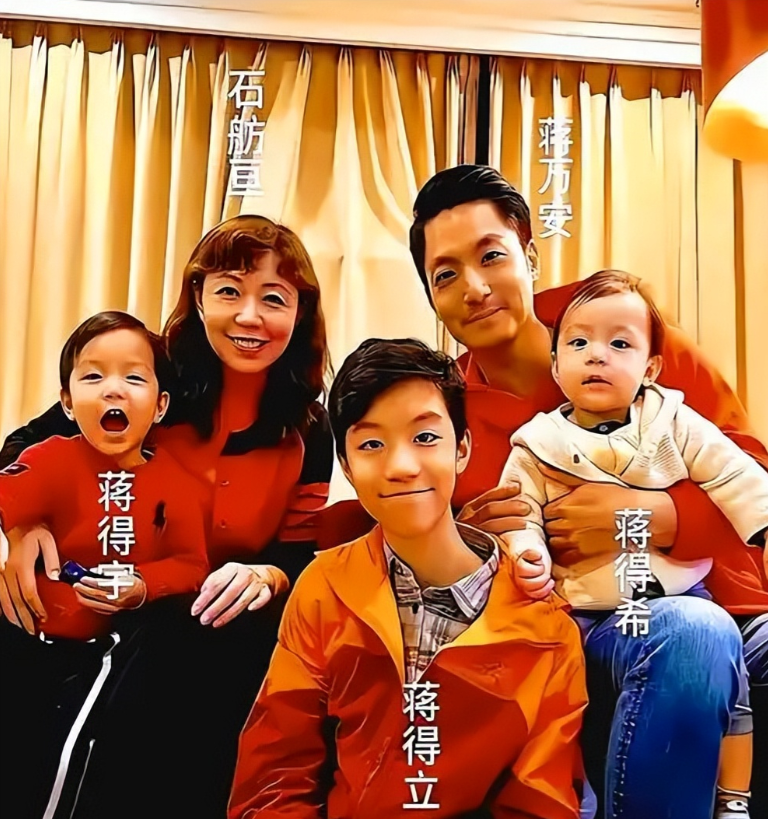 不查不知道，看看蒋万安给三个儿子起的名字，骨子里还是中国人！各位看官先别急着