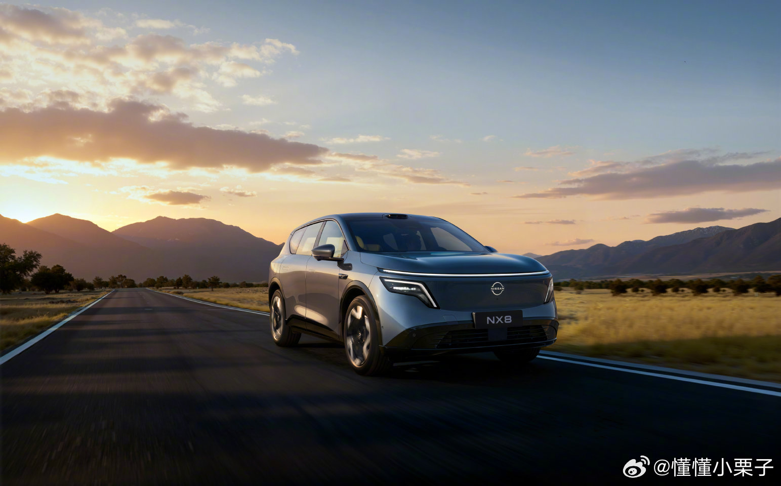 东风日产NX8以情绪价值+硬核实力，彻底治愈日常通勤疲惫。63英寸AR-HU
