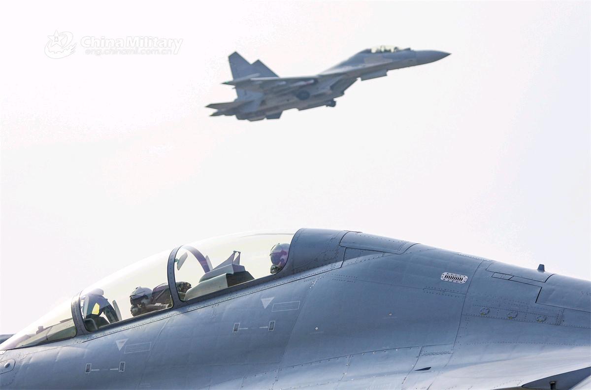 “杜凤瑞大队”歼-16好图熟悉烽火问鼎计划制胜空天