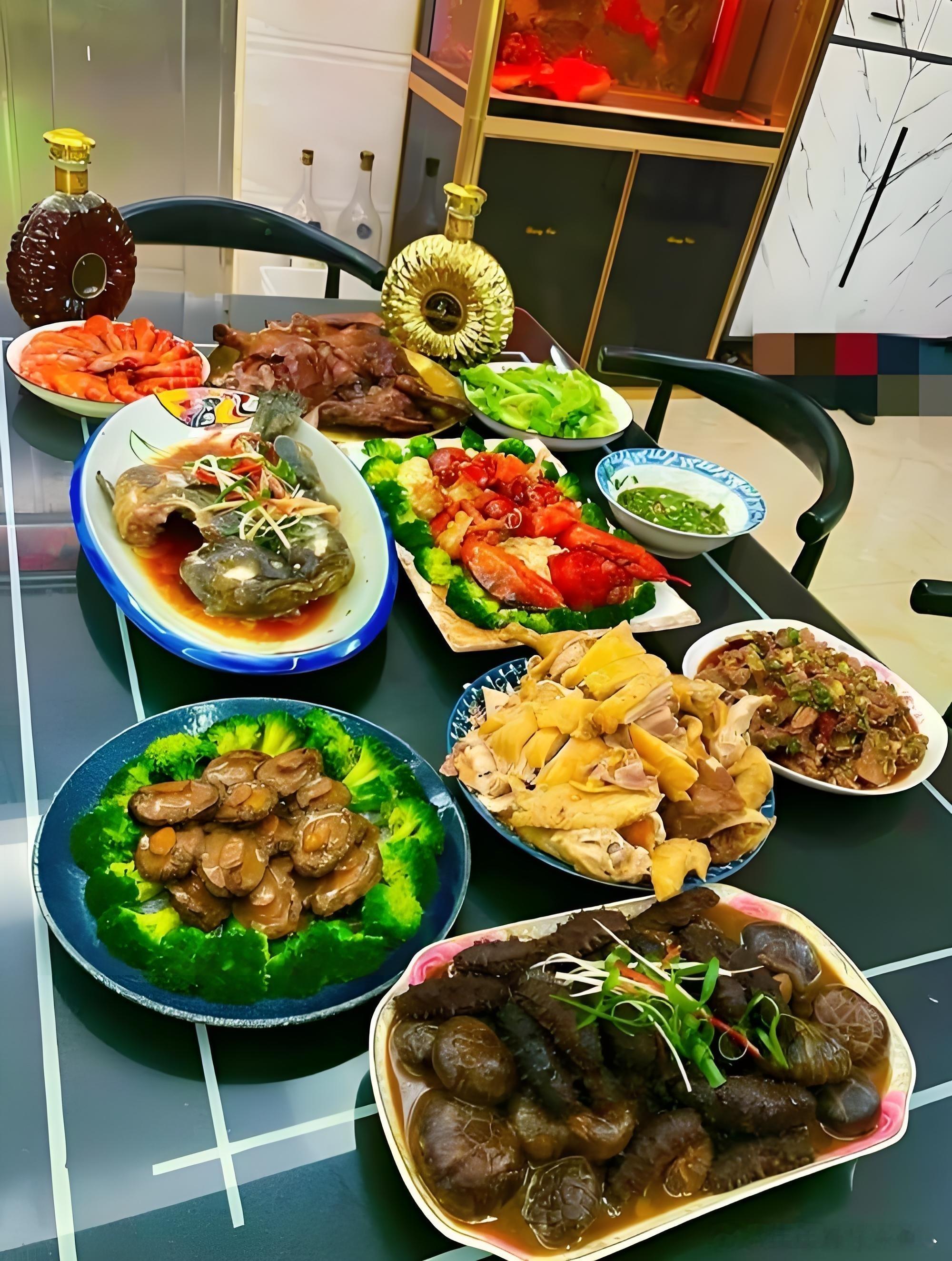 左边是前妻做的，右边是现在老婆做的，这说明了什么