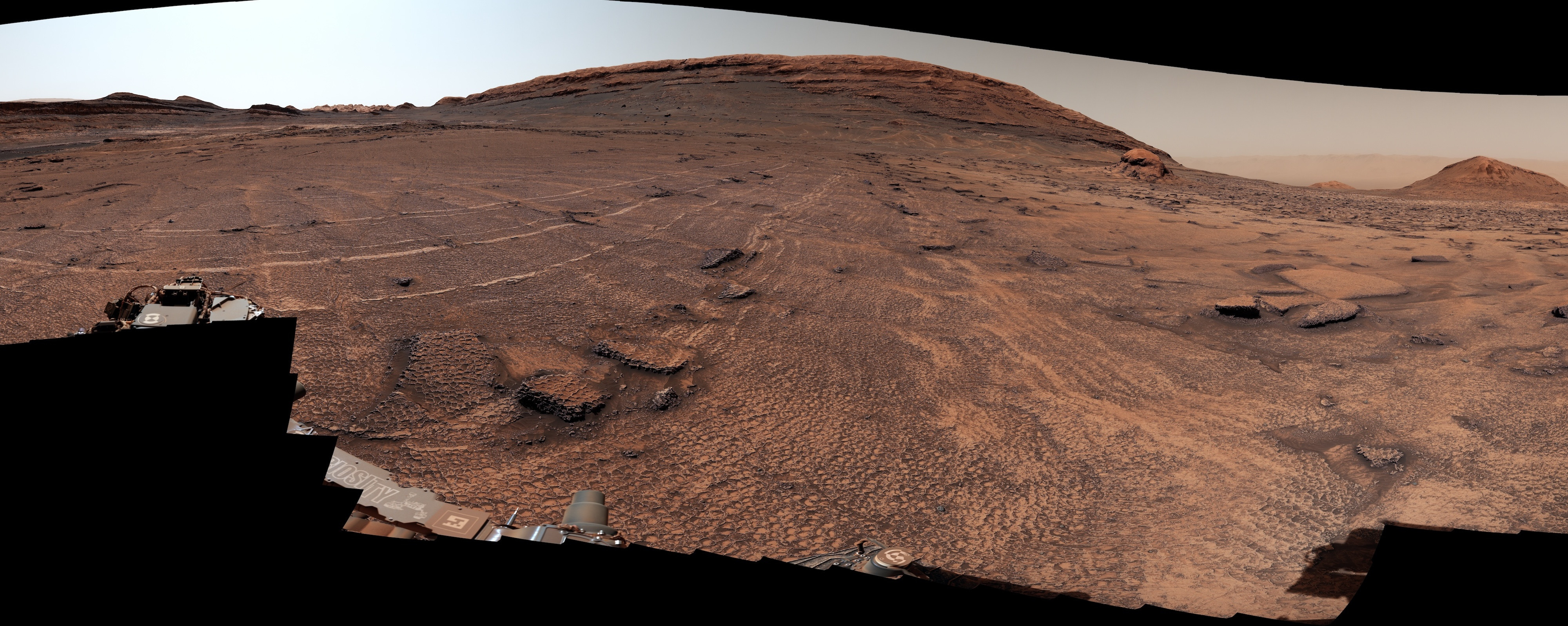 7月30日，NASA发布了一组好奇号火星车拍的全新照片