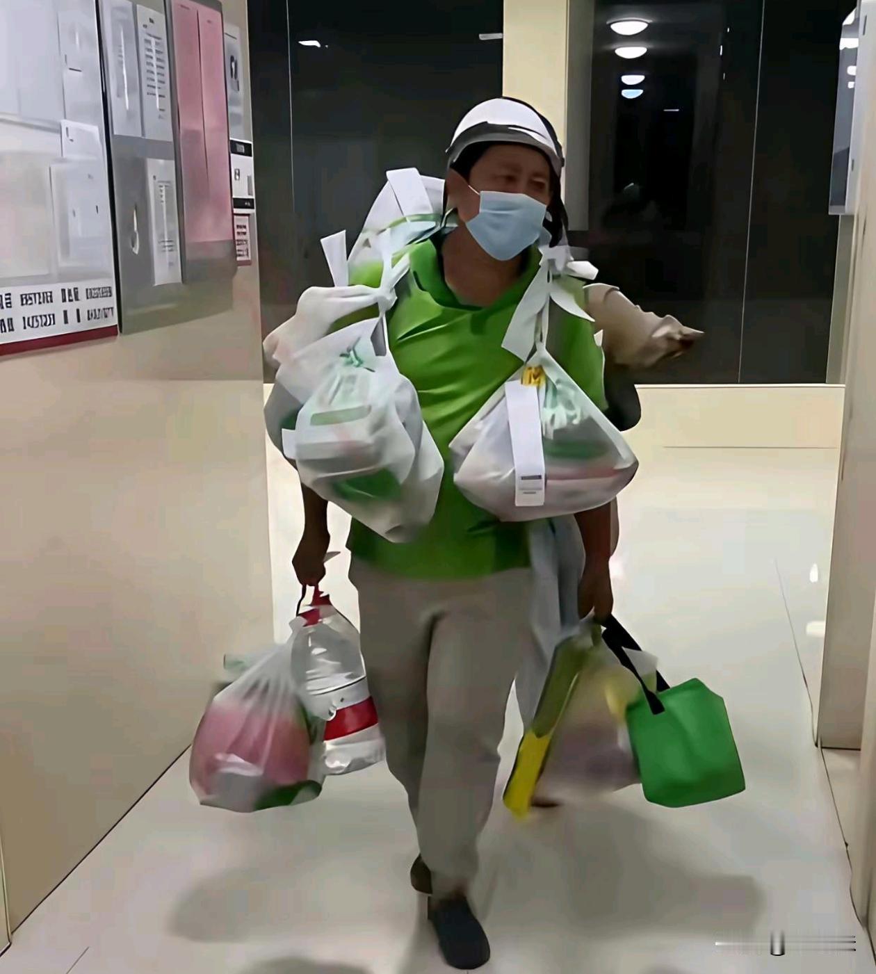 一趟送这么多，这一天高低也得个五六百吧