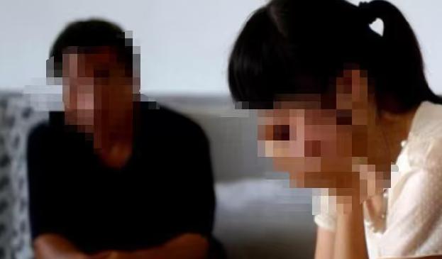 江西，一男子看见一个智力欠缺的女子长得不错，就心生歹念，把她骗到出租屋里发生了关