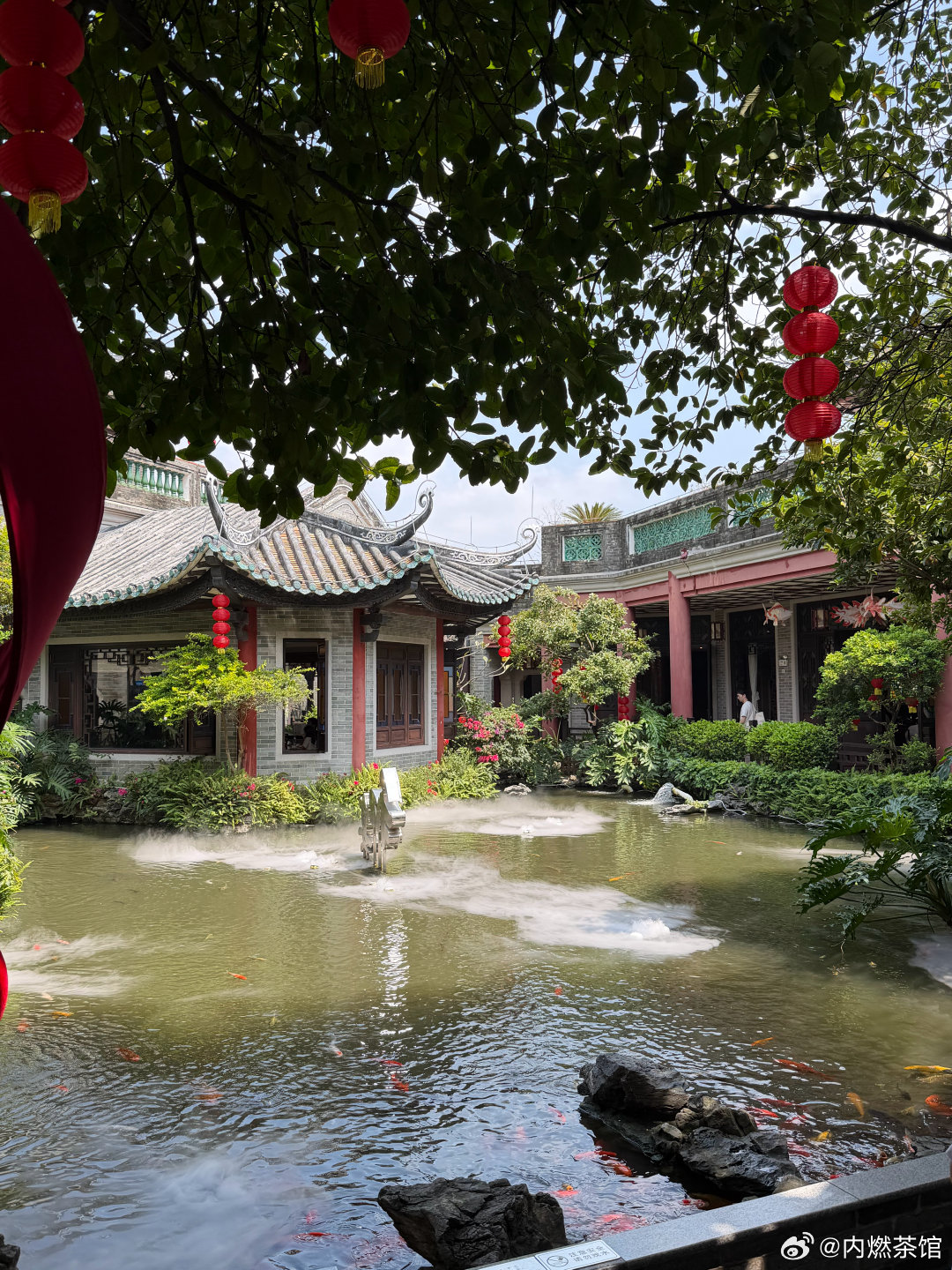 今天驾驶了美丽的A6C5，开了一段时间C3又换过来觉得实在是太先进了，不太适应