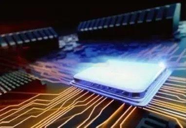 光芯片之核心个股光通信的“核心大脑”，国内企业实现关键突破。光芯片是实现电-光信