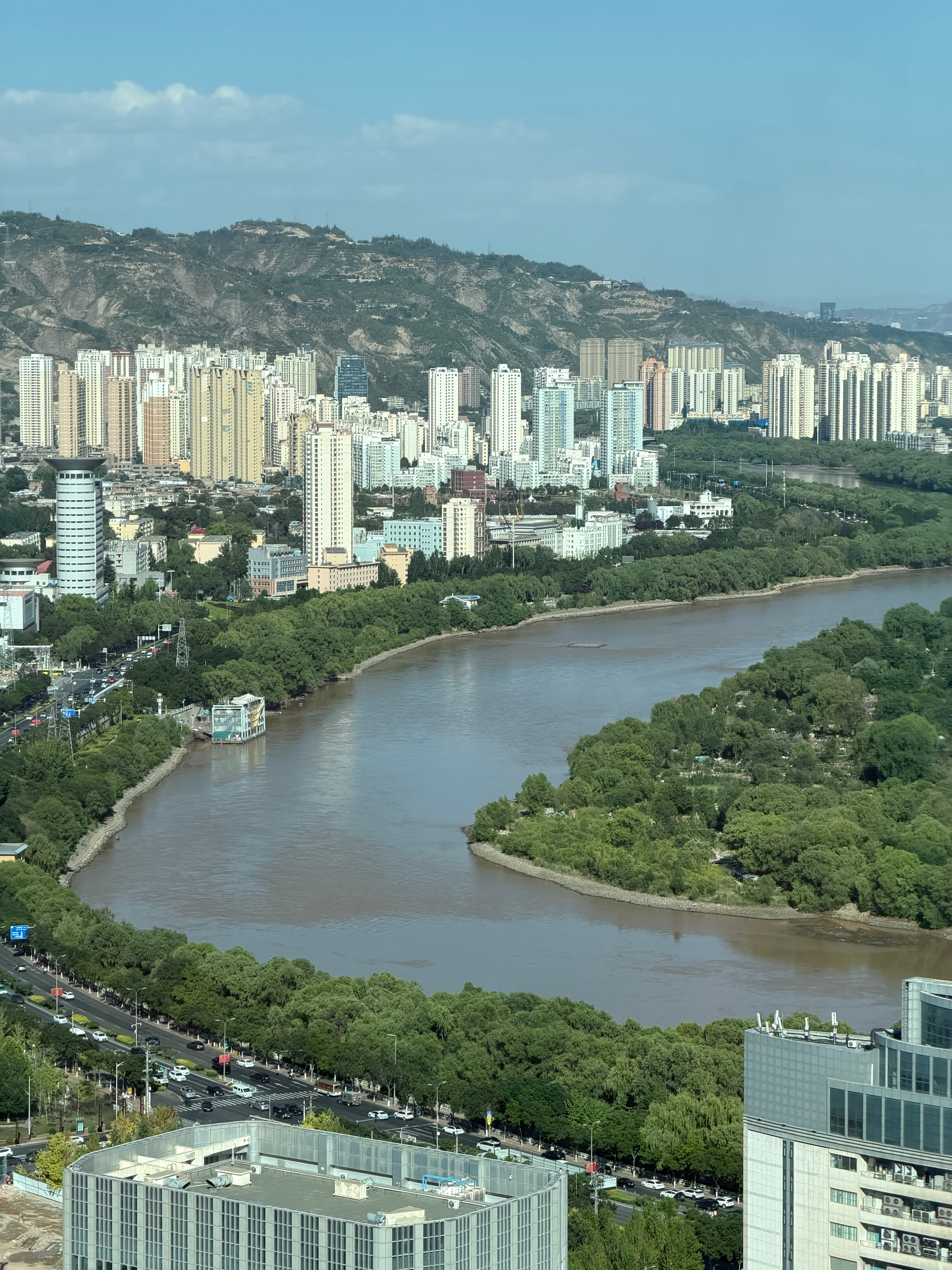 兰州的黄河…确实是黄色的…还是有接近一个小时的时差…兰州·兰州众邦喜来登酒店S