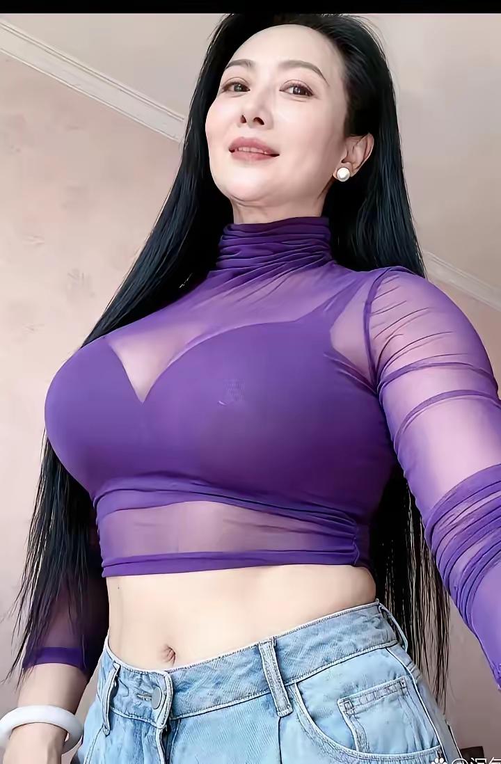 为什么有的女人已经50多岁了，却依然能保持傲人的身材！皮肤，头发，整个的状态和气