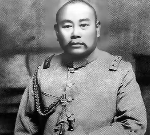 1913年惊天预言：他亲手提拔的小人卖主求荣，最后果然反噬杀主1913年，